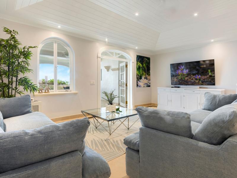 Old Trees 3 - Sundance , Beachfront villas Barbados , Old Trees , Paynes Bay , St James , West Coast Barbados 