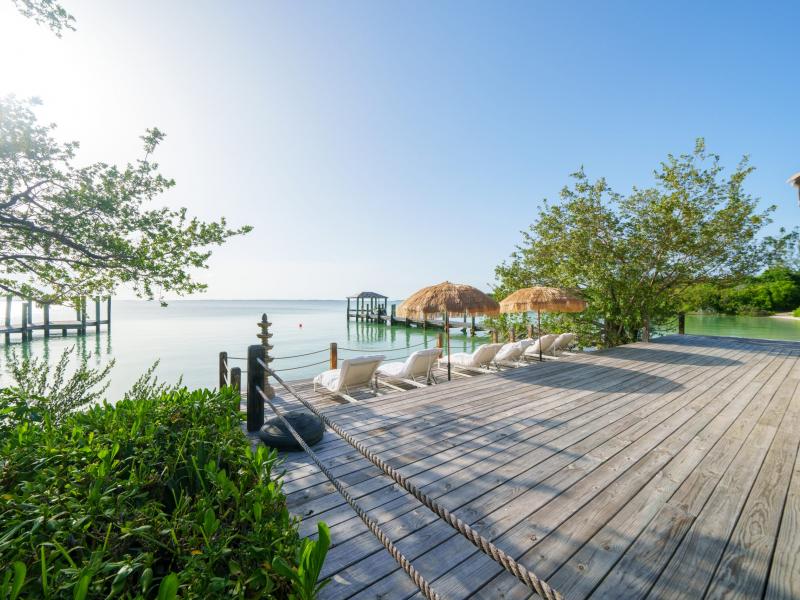 Three Bees , Harbour Island 