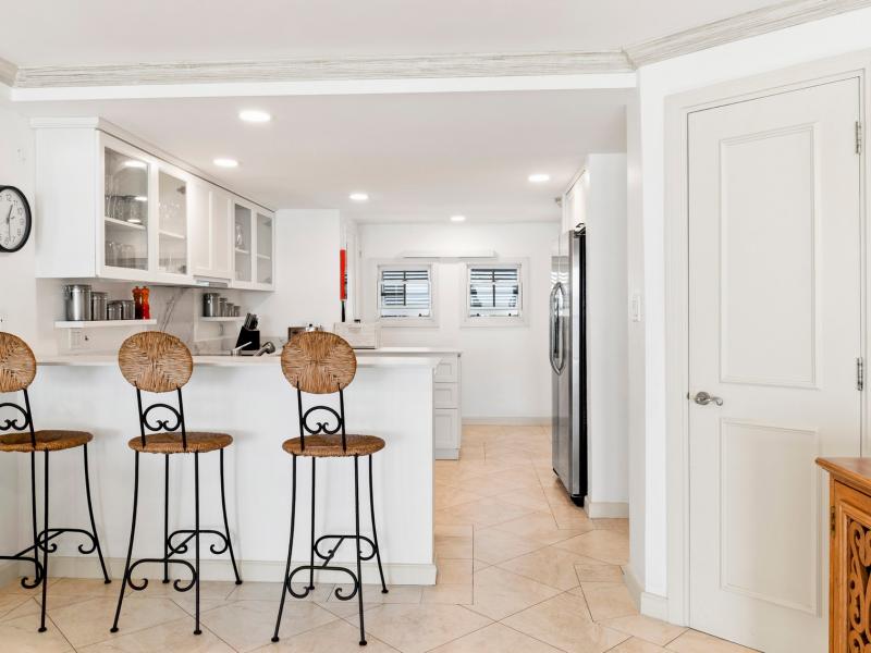 Villas on the Beach 201 - Barolo , Beachfront villas Barbados , Holetown , St James , Villas on the Beach, Barbados , West Coast Barbados 