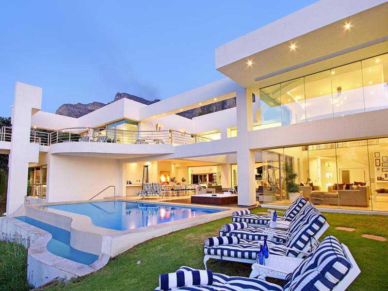 Hollywood Mansion , Cape Town 
