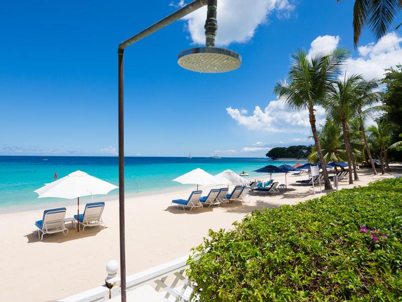 Hallidays at Old Trees , Beachfront villas Barbados , Old Trees , Paynes Bay , St James , West Coast Barbados 