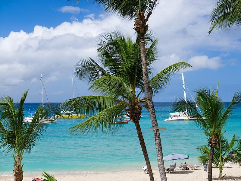 Smugglers Cove 4 , Beachfront villas Barbados , Paynes Bay , St James , West Coast Barbados 