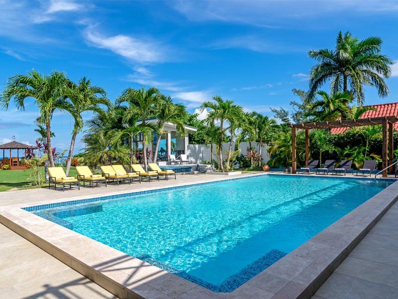 Sweet Spot on The Beach , Runaway Bay 