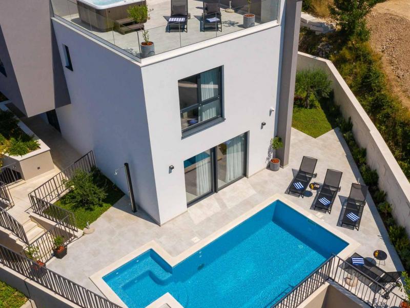 Villa Nove , Dalmatian Hinterland 