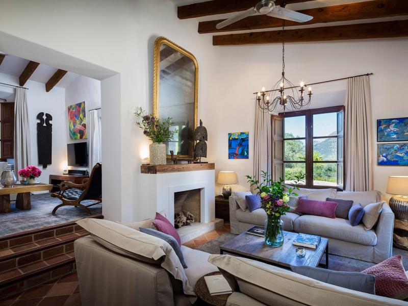 Villa Santiago , West 