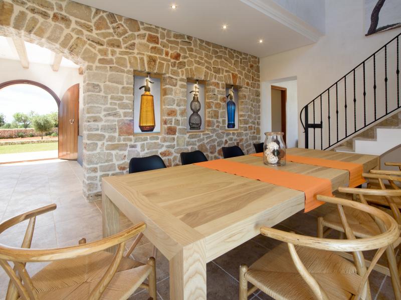 Villa Antonio , East 