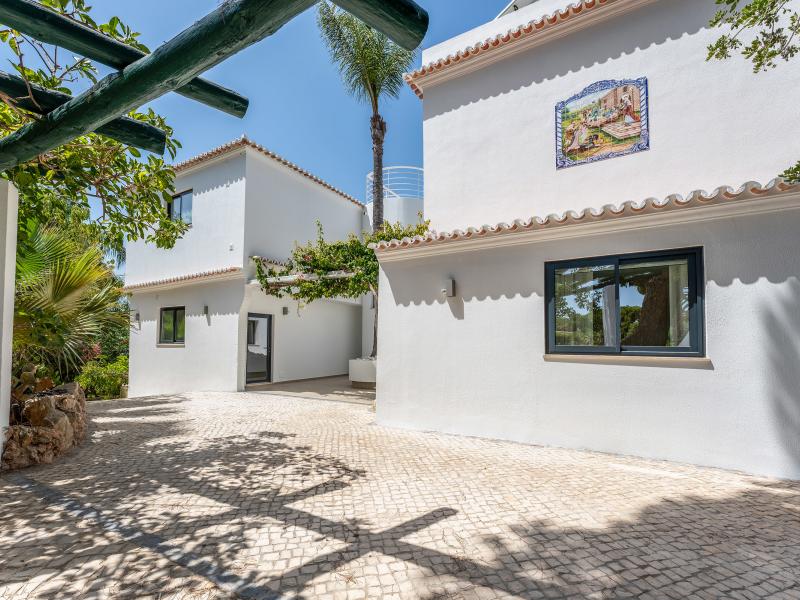 Villa Jaguar , Algarve , Quarteira 