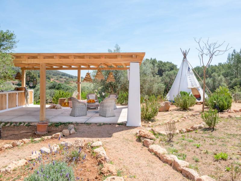 Can Daphne , Santa Gertrudis 