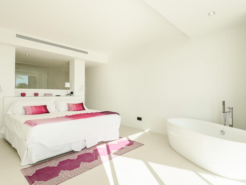 Villa Equis , Cap Martinet 