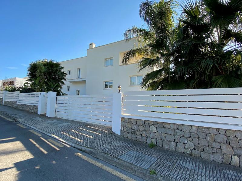Villa Samy , Cap Martinet 