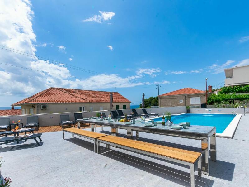 Villa Grande Divina , 