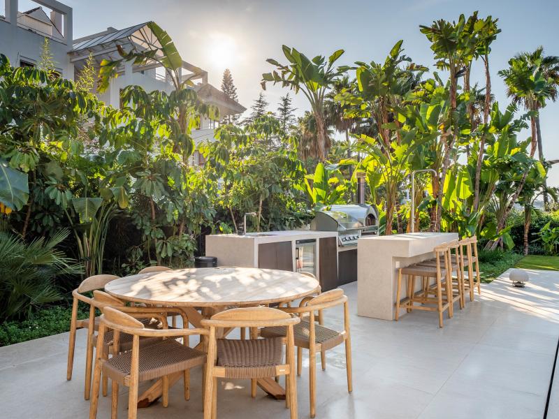 Villa Radiosa , Marbella 