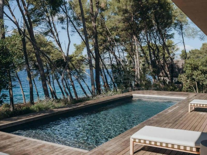 Villa Pinus , Islands 