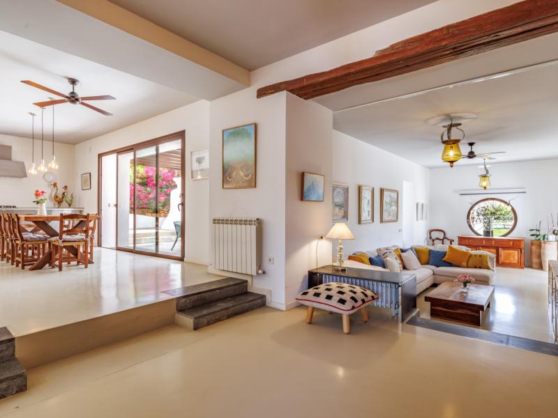 Can Peralta Vell , San Carlos 