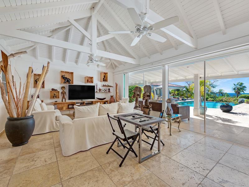 La Pinta , Terres Basses 