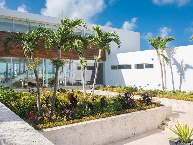 Champagne Shores , Lockrum 