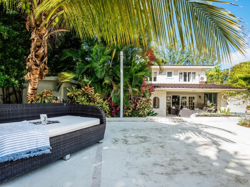 Capri Manor , Gibbes , Lower Carlton , St Peter , West Coast Barbados 