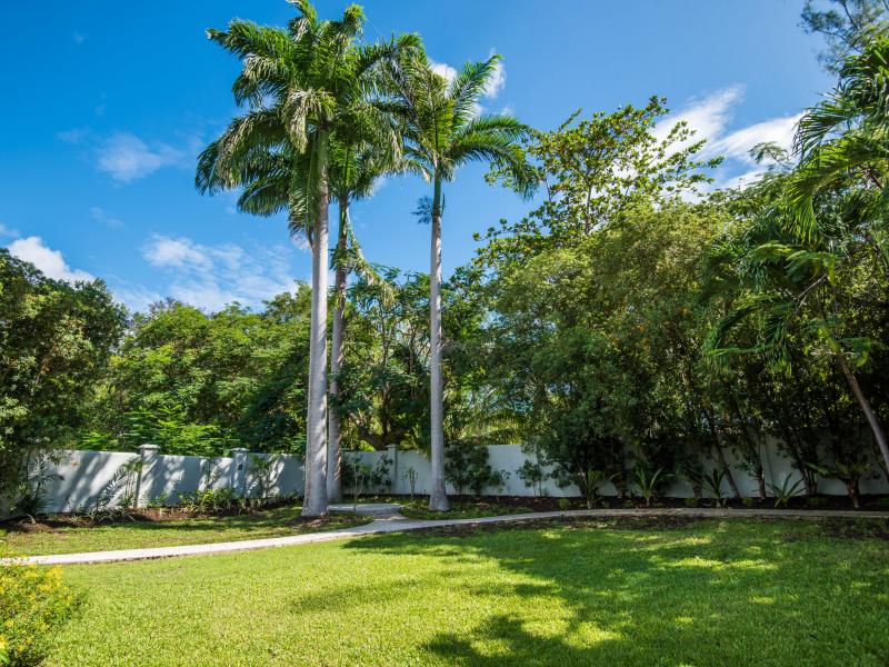 Capri Manor , Gibbes , Lower Carlton , St Peter , West Coast Barbados 