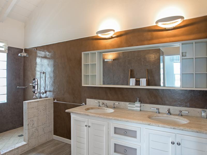 Le Caprice , Terres Basses 