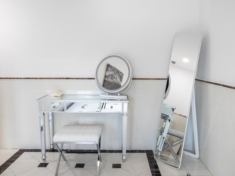 Marina 360 , Cupecoy 