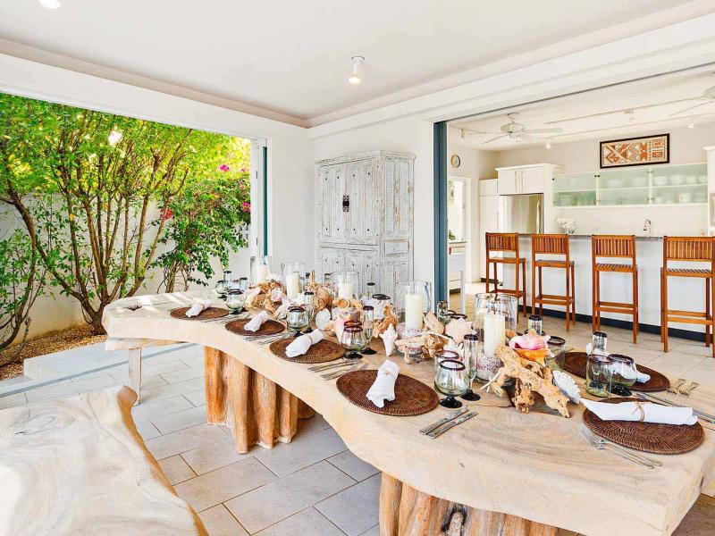 Limin Da Coconut , Little Harbour 