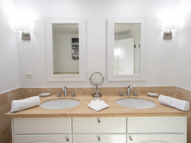 Marina 360 , Cupecoy 