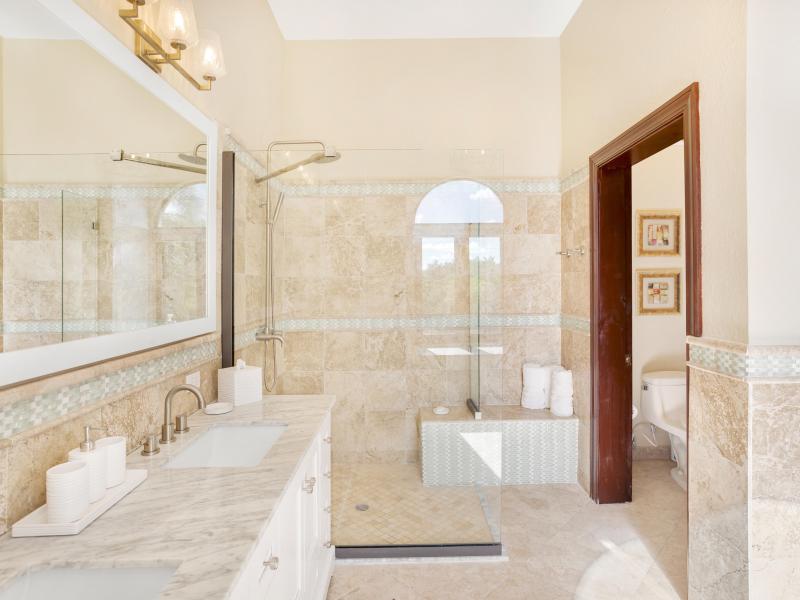 Seashell Villa , Lime Stone Bay 