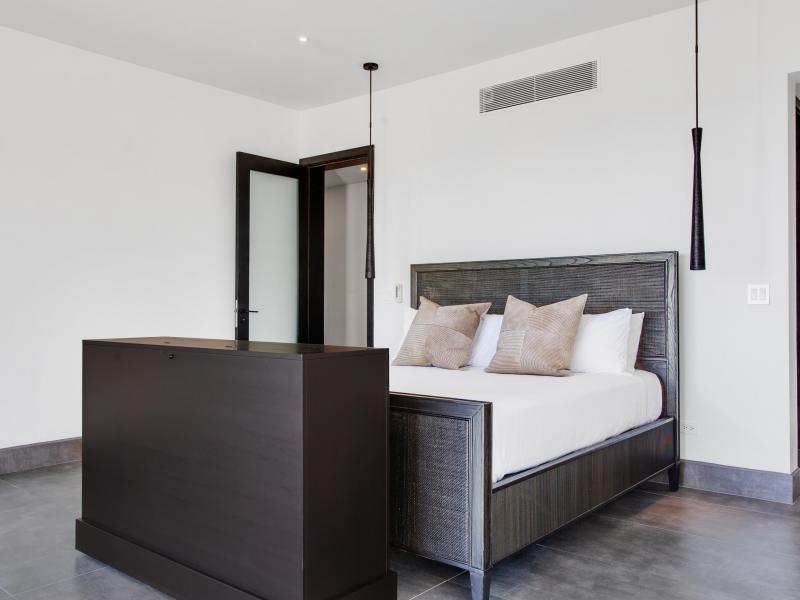 Le Rêve Bleu , Little Bay 