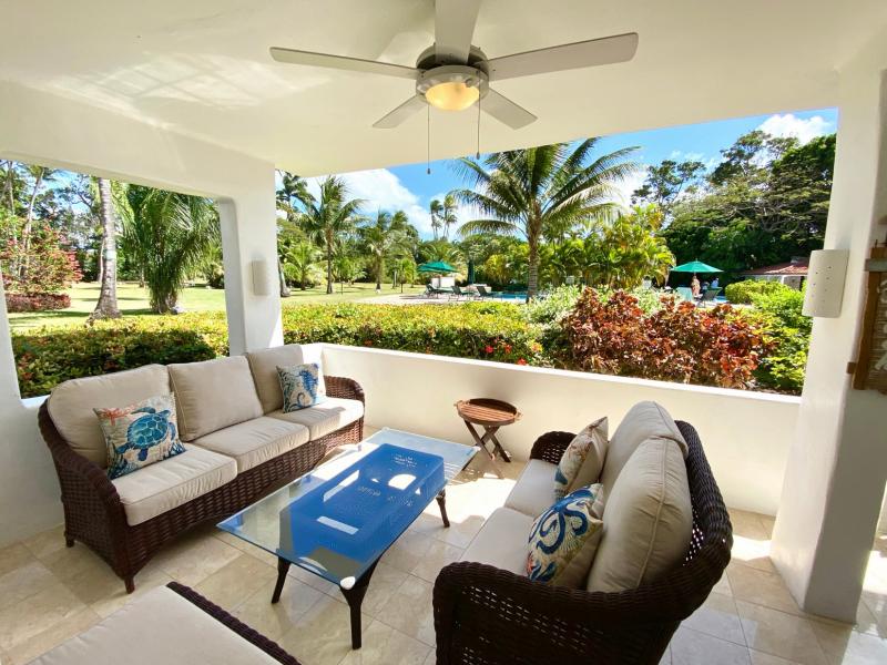 Glitter Bay 107 , Beachfront villas Barbados , Glitter Bay , Porters , St James , West Coast Barbados 
