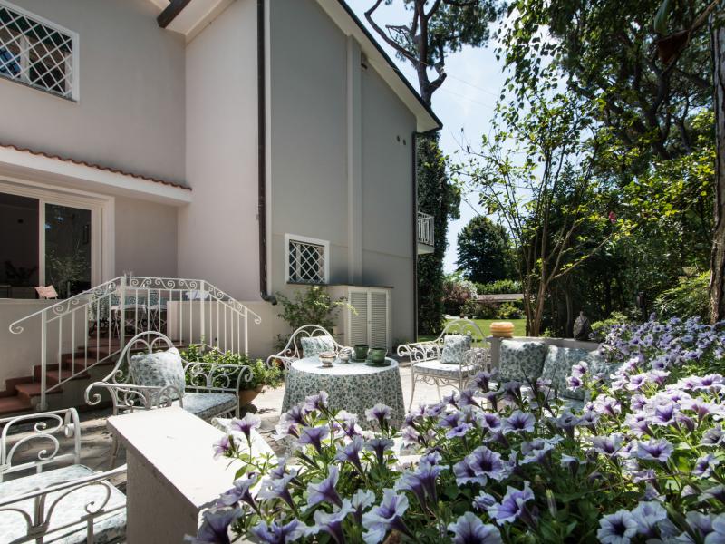 Villa Versilia , Tuscany 