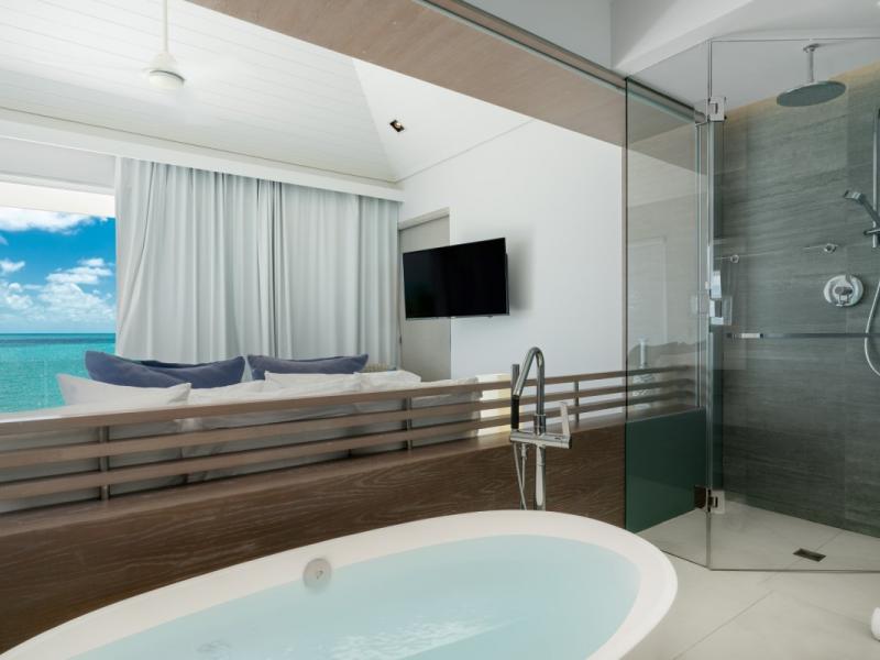 Villa Helios , Long Bay 