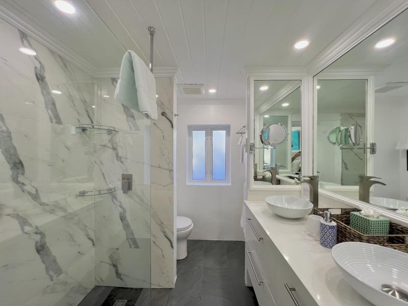 Glitter Bay 204 - Frangipani , Beachfront villas Barbados , Glitter Bay , Porters , St James , West Coast Barbados 