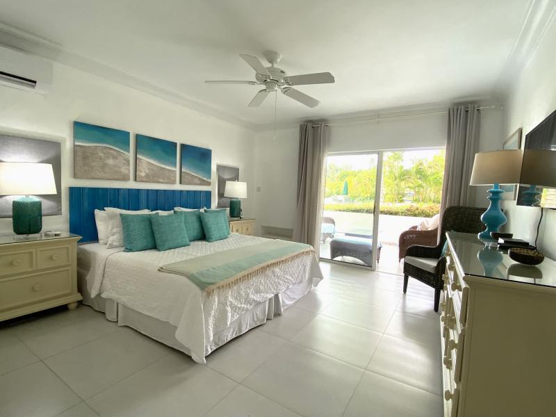 Glitter Bay 107 , Beachfront villas Barbados , Glitter Bay , Porters , St James , West Coast Barbados 