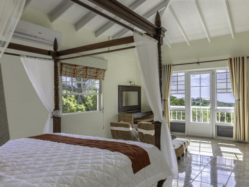 Villa Decaj , Cap Estate 