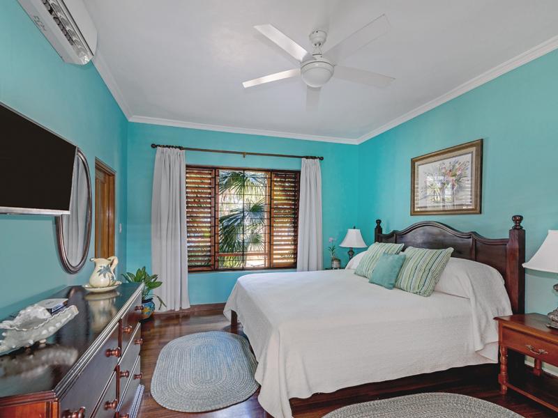 Fortlands Point , Discovery Bay 