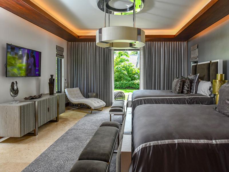 Oceans 8 , Montego Bay 