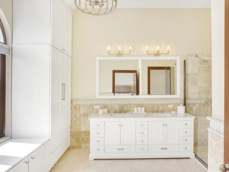 Villa Sandcastle , Lime Stone Bay 