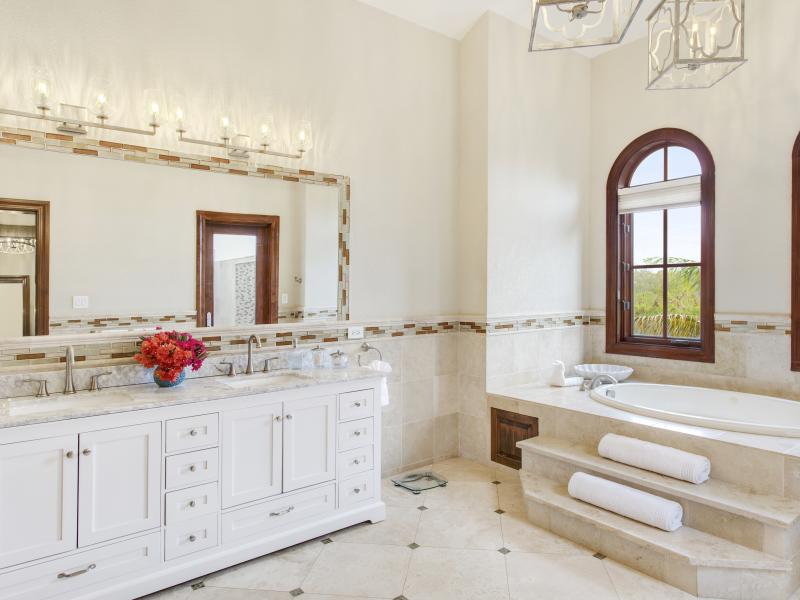 Villa Sandcastle , Lime Stone Bay 