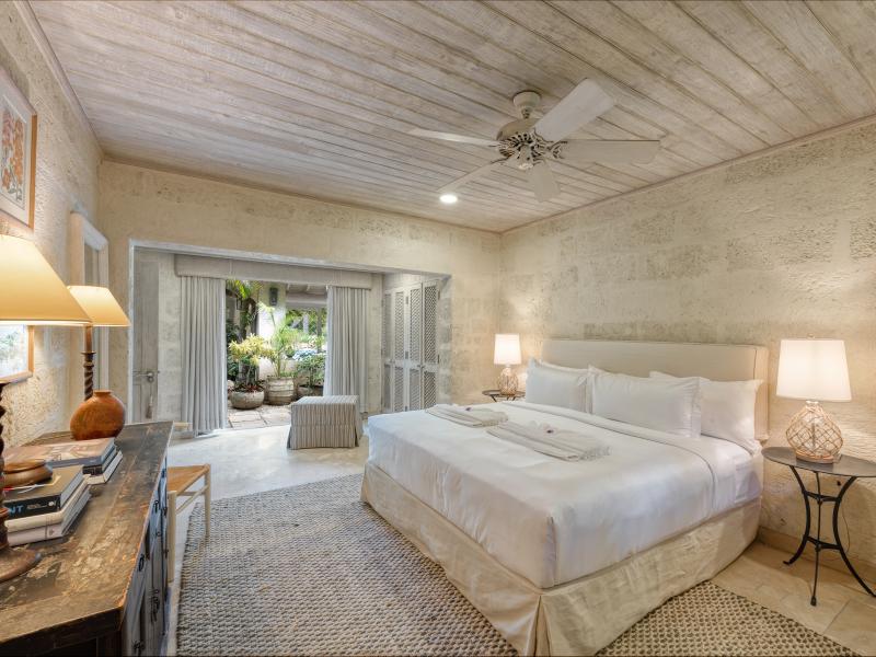 Bluff House & Cottage -Sandy Lane Beach , Beachfront villas Barbados , Sandy Lane Beach , Sandy Lane Estate , St James , West Coast Barbados 