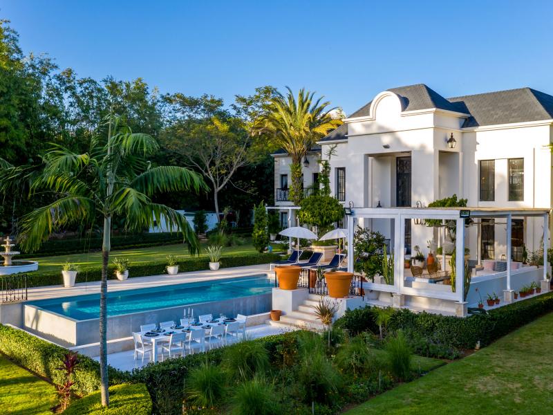 Villa Du Cacique , Casa de Campo 