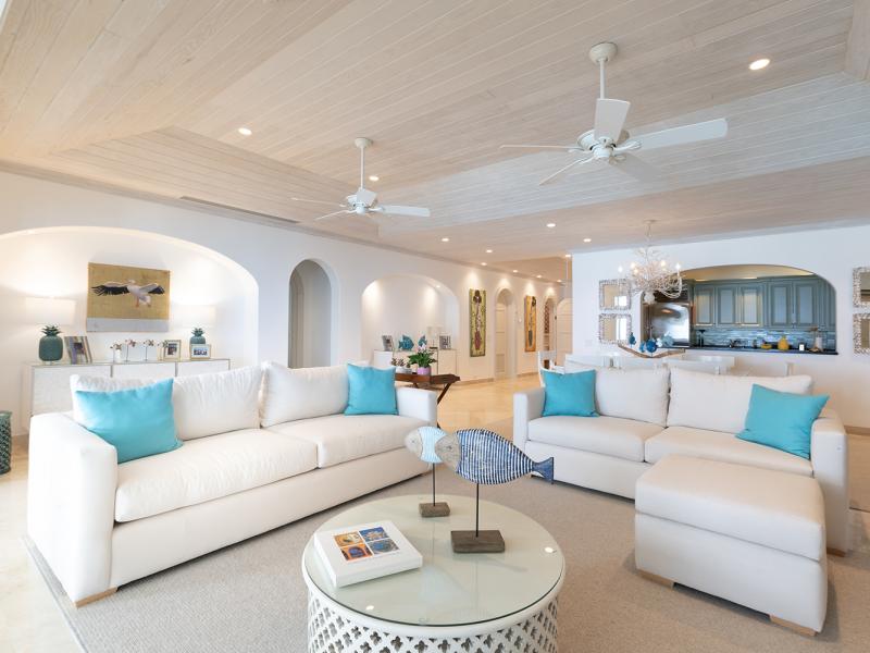 Old Trees Sea Breeze 204 , Beachfront villas Barbados , Old Trees , Paynes Bay , St James , West Coast Barbados 