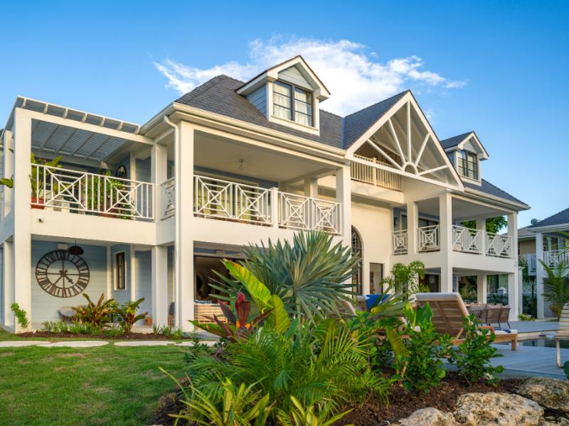 Seastar House and Cottage , 