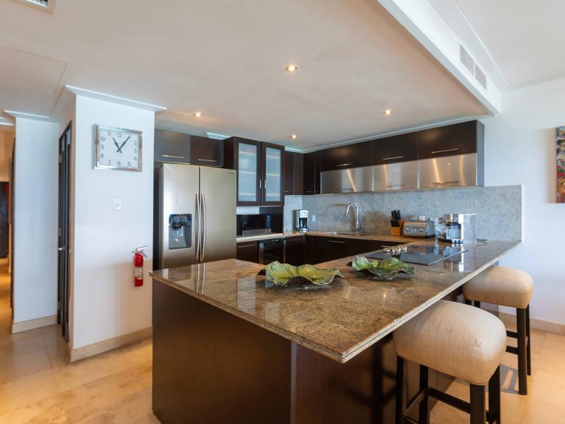 Coral Cove 8 - Life's a Beach , Coral Cove , St James , West Coast Barbados 