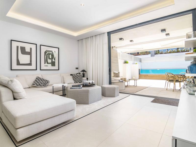 Villa Banus Bay , Marbella , Puerto Banus 
