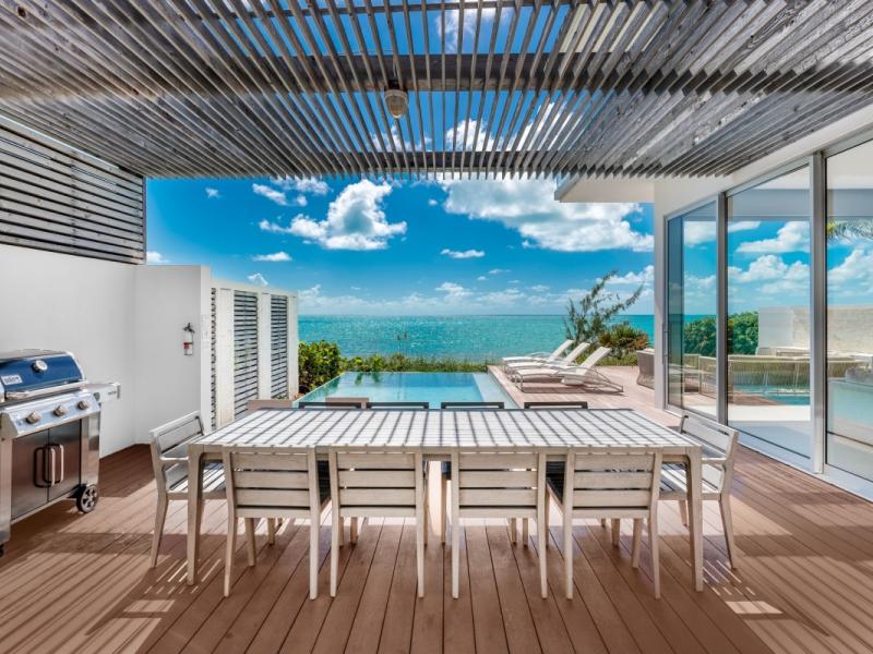 Villa Helios , Long Bay 