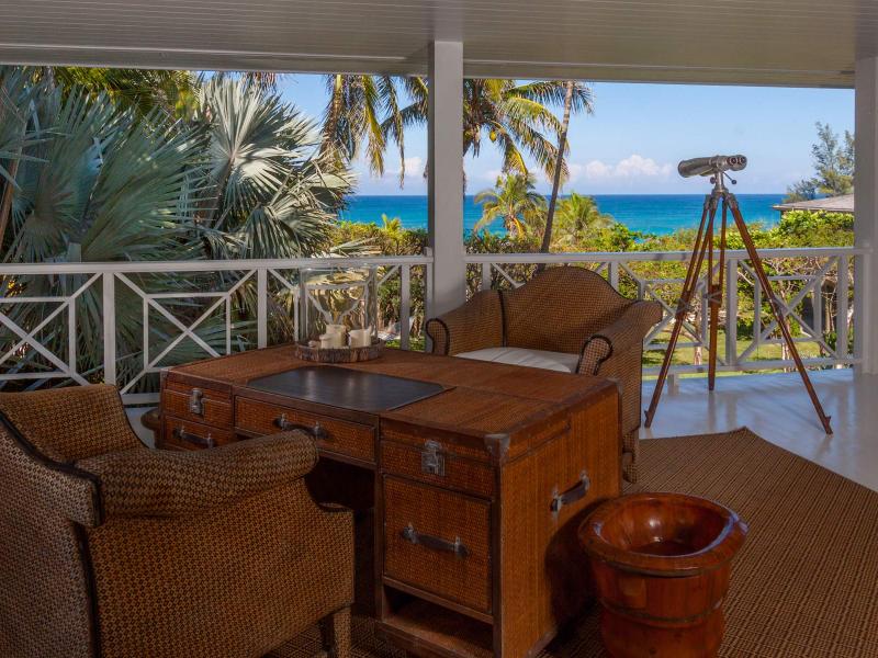 Three Bees , Harbour Island 