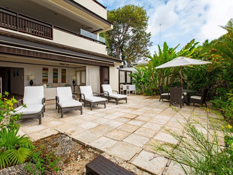 Coral Cove 1 - Beachfront , Beachfront villas Barbados , Coral Cove , Paynes Bay , St James , West Coast Barbados 