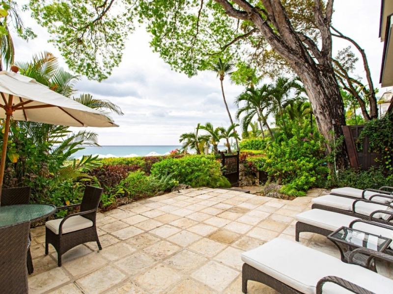 Coral Cove 1 - Beachfront , Beachfront villas Barbados , Coral Cove , Paynes Bay , St James , West Coast Barbados 