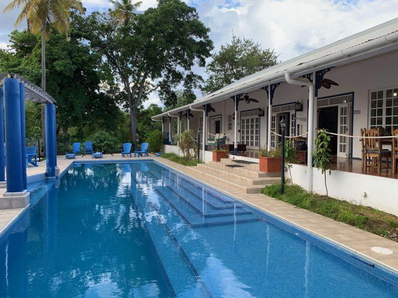 Villa Sapodilla , Mount Irvine 