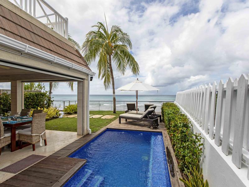 Radwood 2 - Beachfront , Beachfront villas Barbados , Fitts Village , St James , West Coast Barbados 